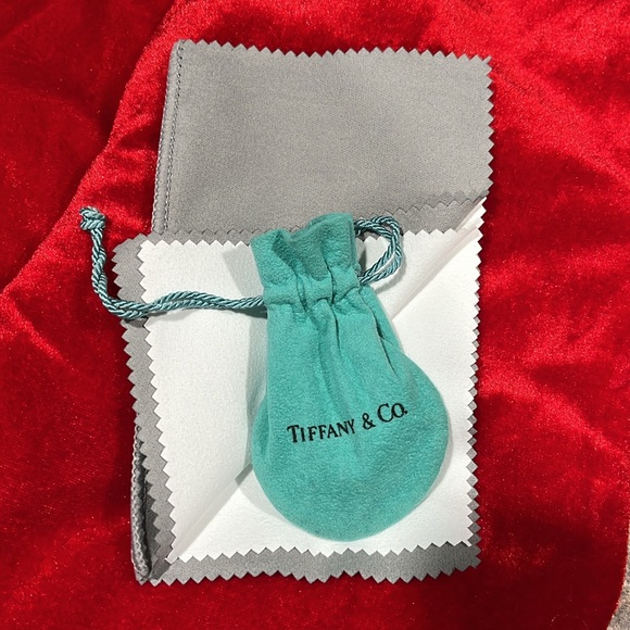 Tiffany & Co. Silver Heart Bracelet - Picture 13 of 14